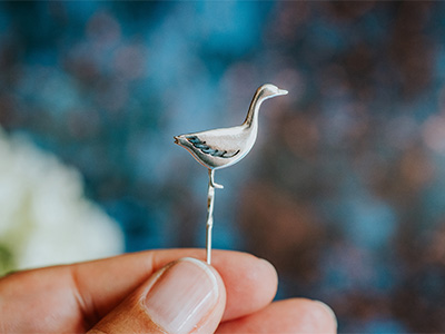 Goose shaped silver pin