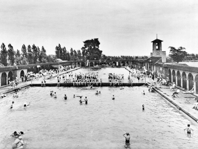 Archive picture of the Highfields Lido